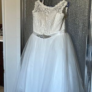Ivory tea-length wedding dress